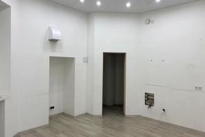комерційна за адресою Канатна вул., 73
