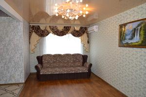 квартира по адресу Сержанта Жужомы ул., 1