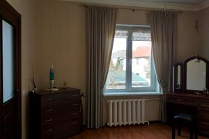 будинок за адресою Юхима Геллера вул. (Жовтневої Революції)
