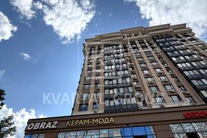 комерційна за адресою Університетська вул., 3/1