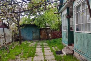 будинок за адресою Космонавтів, 12