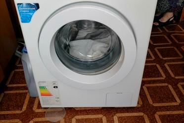 1809006903702875