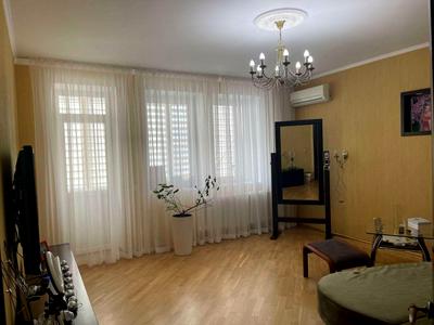 квартира за адресою Миколи Бажана просп., 14