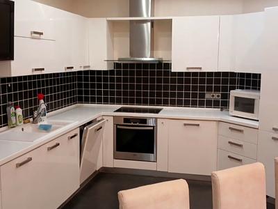 квартира за адресою Старонаводницька вул., 13