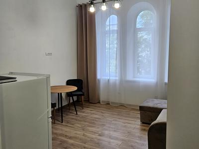 комерційна за адресою Успенська вул. (Чичерина), 41