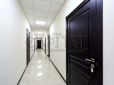 комерційна за адресою Спаська вул., 5