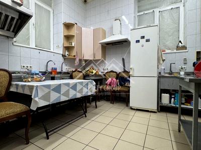 комерційна за адресою Мартіна Шимановського вул. (Комуністична), 1