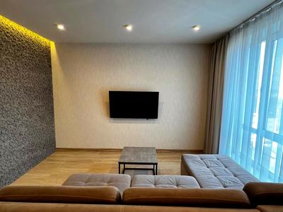 квартира за адресою Українська вул., 83 Б