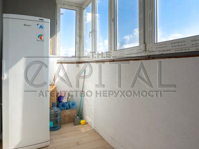 квартира за адресою Микільсько-Слобідська вул., 10