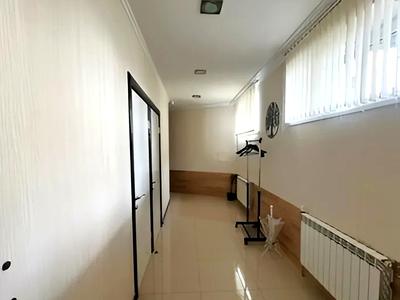 комерційна за адресою Козацька вул., 6