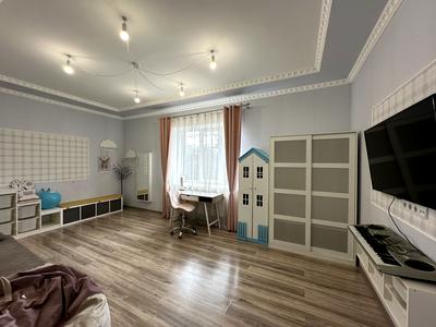будинок за адресою Левка Ревуцького вул.
