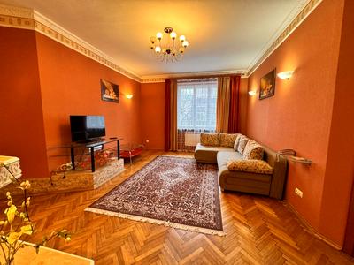 квартира за адресою Дорошенка вул., 71