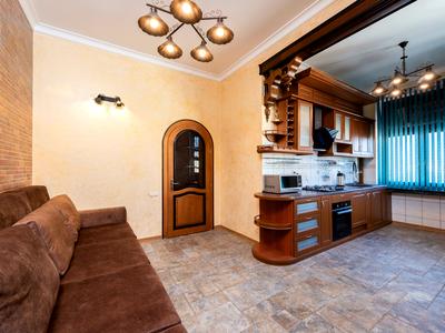квартира за адресою Заньковецької вул., 8