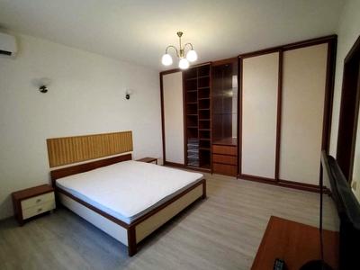 квартира за адресою Анни Ахматової вул., 13