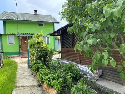будинок за адресою Героїв України