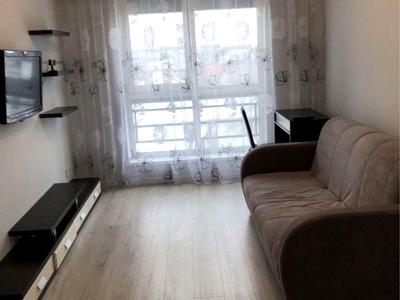 квартира за адресою Врубеля М., 42