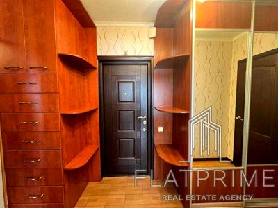 квартира за адресою Автозаводська вул., 81