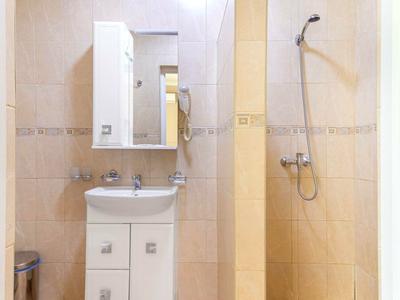 комерційна за адресою Роксолани вул., 8