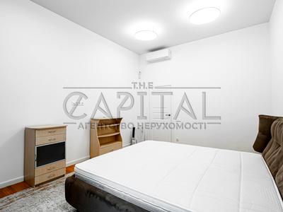 квартира за адресою Шота Руставелі вул., 38