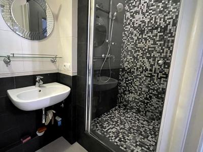 квартира за адресою Старонаводницька вул., 8