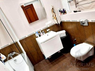 квартира за адресою Анни Ахматової вул., 30