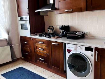 квартира по адресу Строителей ул., 30