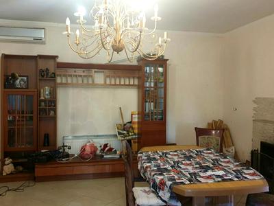 будинок за адресою Анни Ахматової вул.