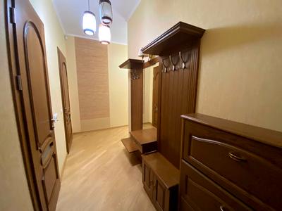 квартира за адресою Євгена Коновальця вул. (Щорса), 32-Г