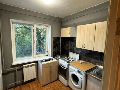 квартира за адресою Богатирська вул., 8