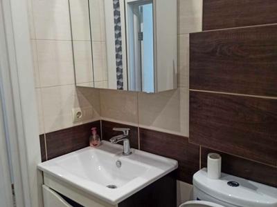 квартира за адресою Абрикосова вул., 5