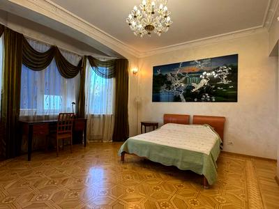 квартира за адресою Одеса, Довженка вул., 8