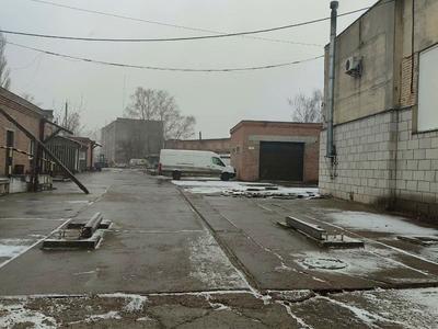 комерційна за адресою Степана Бандери вул. (Попова), 3