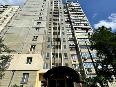 квартира за адресою Лариси Руденко вул., 10-А