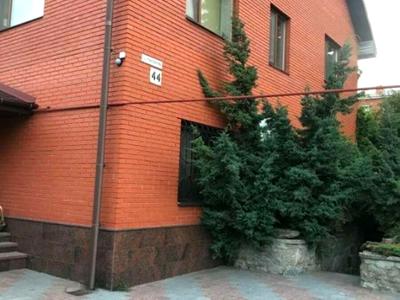 будинок за адресою Степана Бандери вул.