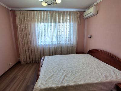 квартира за адресою Юності, 3