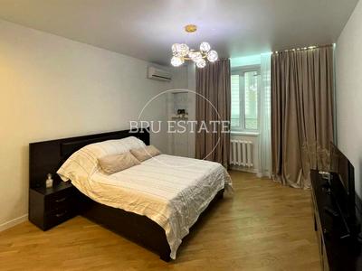 квартира за адресою Миколи Бажана просп., 14
