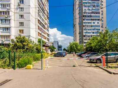 квартира по адресу Ревуцкого ул., 42