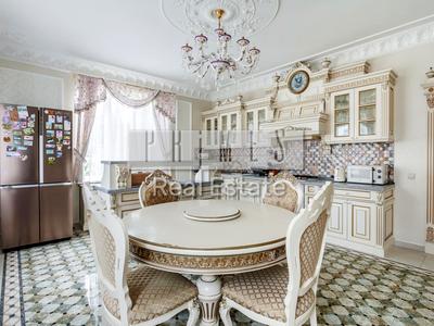 дом по адресу с. Гатное, Кленовая ул.
