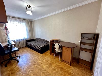 квартира за адресою Костянтинівська вул., 63/12