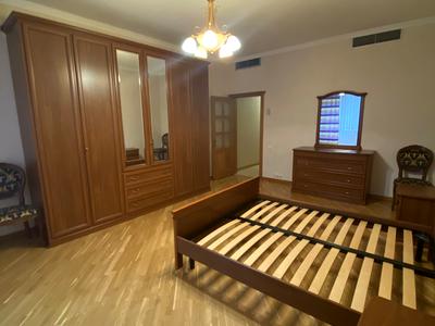 квартира за адресою Кропивницького вул., 10