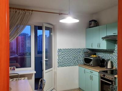 квартира за адресою Ревуцького вул., 18-А