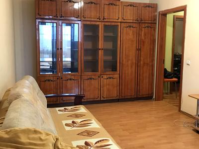 квартира за адресою Анни Ахматової вул., 21