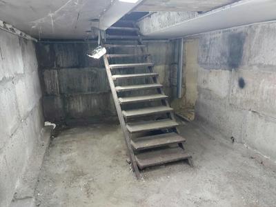 комерційна за адресою Святослава Хороброго вул., 23