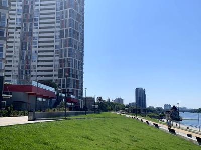 паркомісце за адресою Євгена Маланюка вул. (Степана Сагайдака), 101