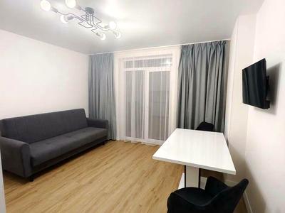 квартира за адресою Роксоляны, 63