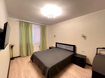 квартира за адресою Ревуцького вул., 40