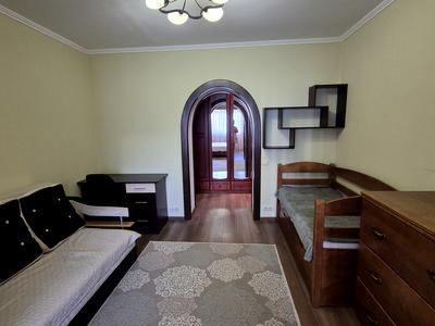 квартира за адресою Юності, 3