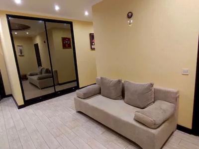 квартира за адресою Ревуцького вул., 7-В