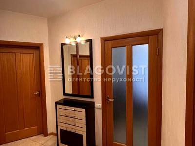 квартира за адресою Анни Ахматової вул., 35-А