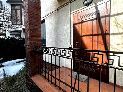 будинок за адресою Українська